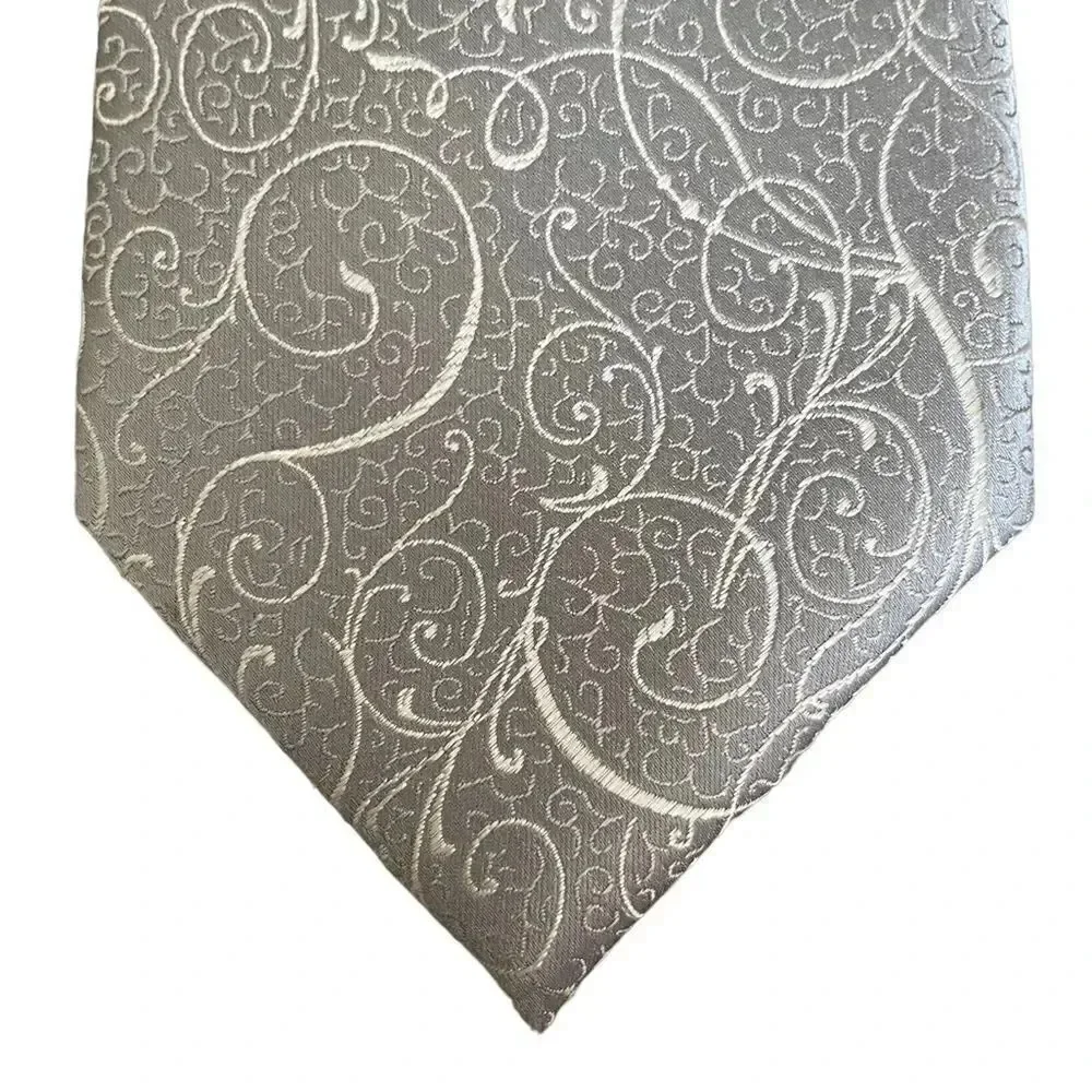 Sean John Light Grey Scroll Pattern 100% Silk Handmade Neck Tie Size Regular